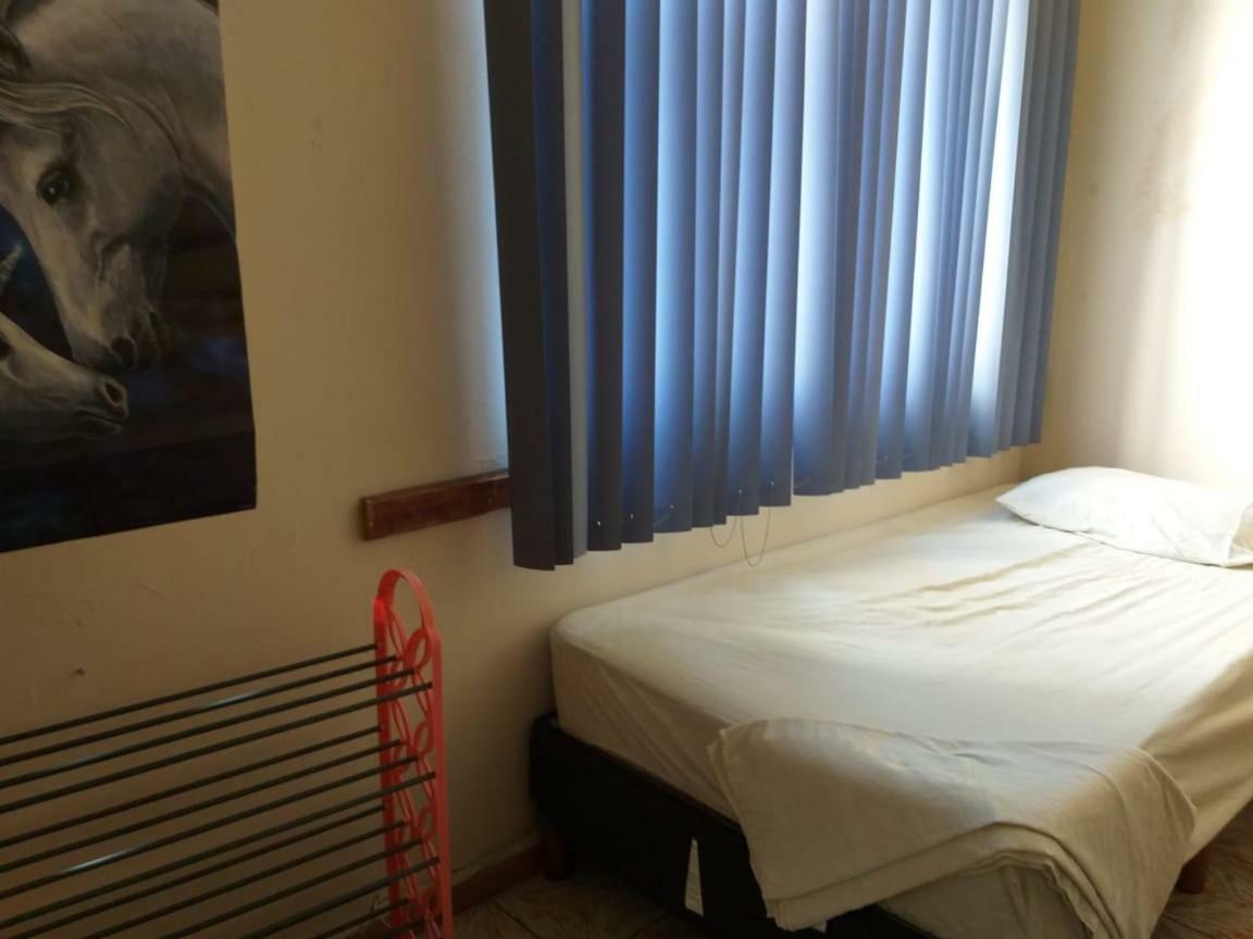 Julio House Hostel León Zewnętrze zdjęcie